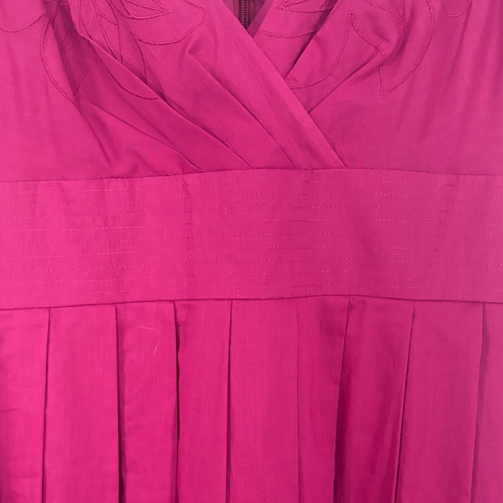 Jones Wear Sleeveless Fuchsia Midi Dress - Picture 5 of 10